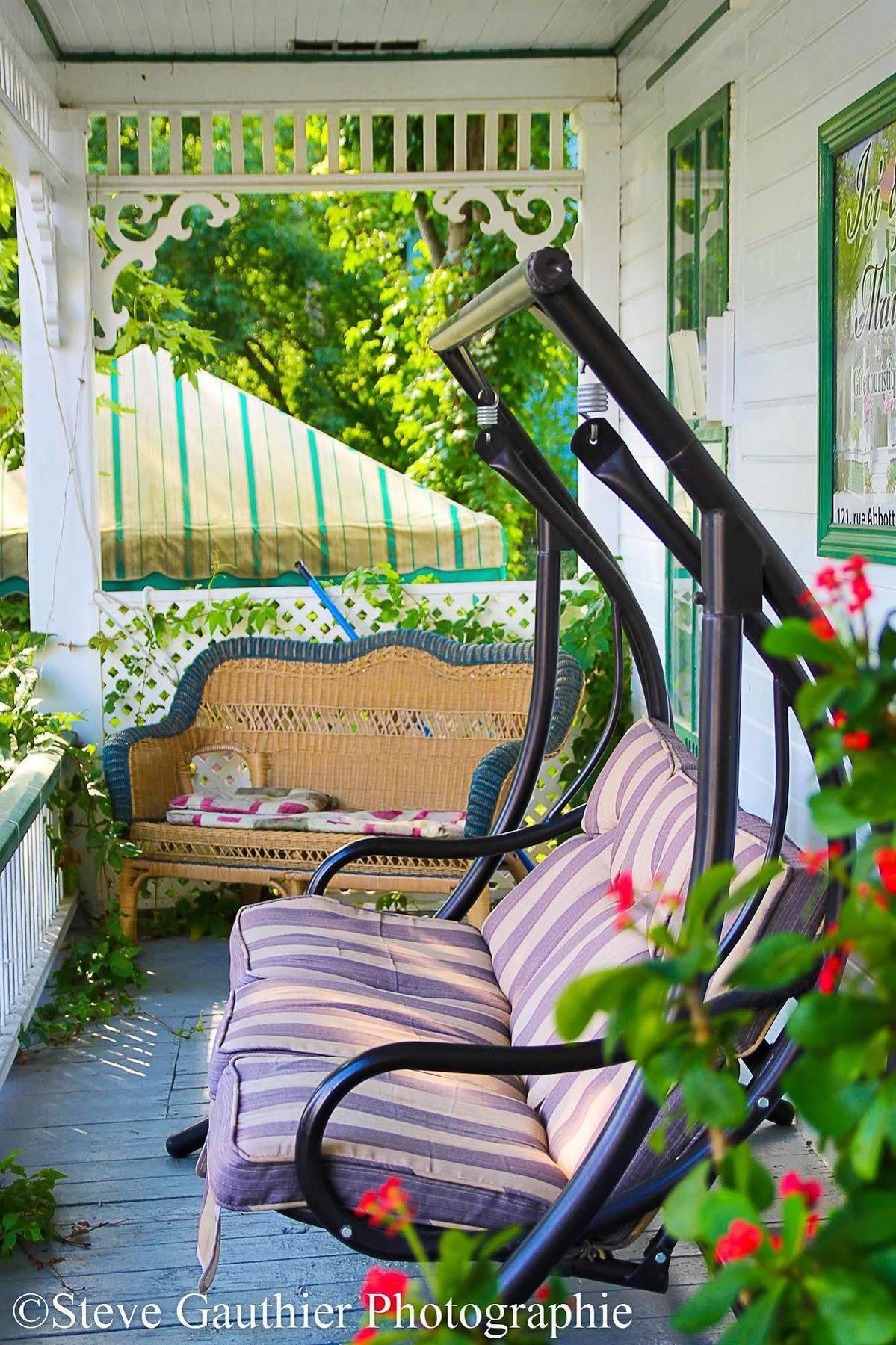 Ici et Maintenant Bed and Breakfast Magog Esterno foto